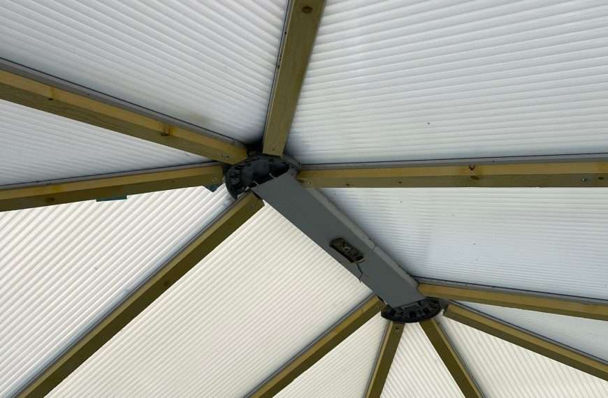 High-quality insulating materials for conservatory roofs